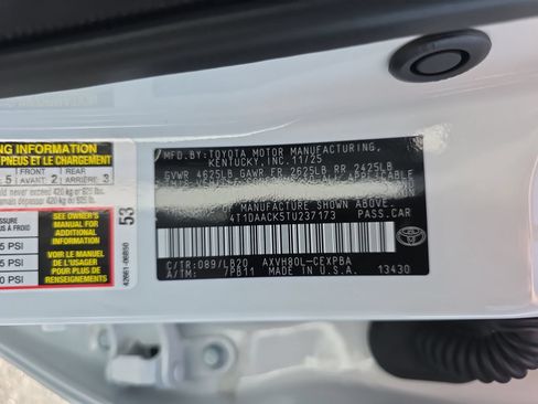 Used 2026 Toyota Camry XSE FWD image 34