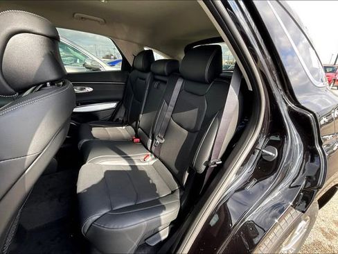 New 2025 Genesis GV70 2.5T image 10