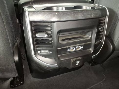 Used 2020 RAM 1500 Big Horn AWD/4WD image 10