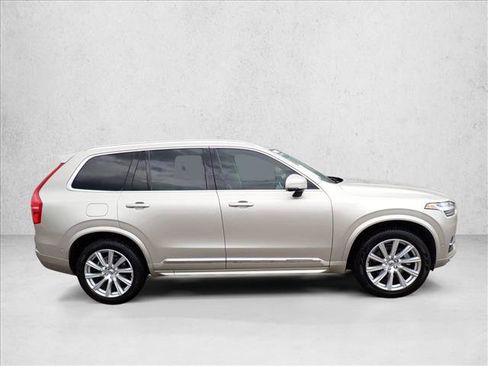 Used 2016 Volvo XC90 T6 Inscription w/ Vision Package AWD/4WD image 5