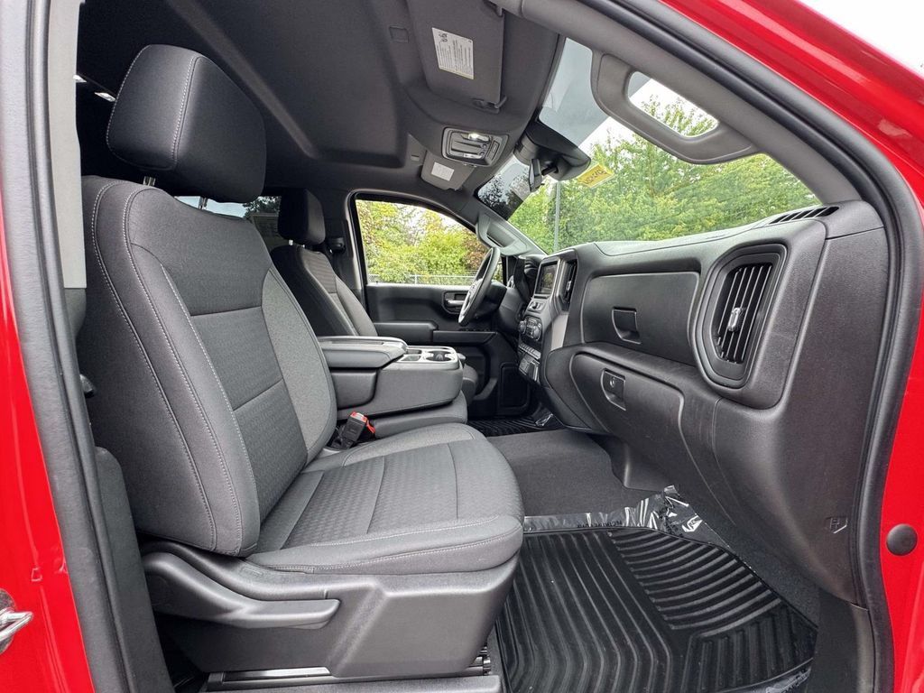 Used 2022 Chevrolet Silverado 1500 Custom w/ LPO, Dark Essentials Package AWD/4WD image 15