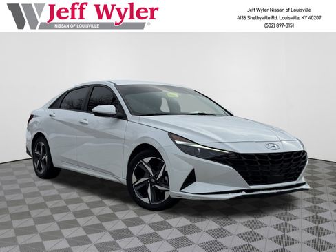 Used 2023 Hyundai Elantra SEL w/ Convenience Package image 1