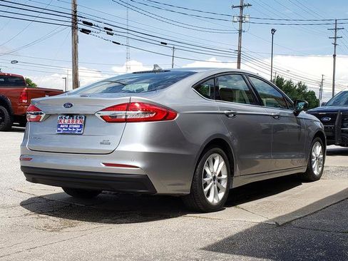 Used 2020 Ford Fusion SE FWD image 5