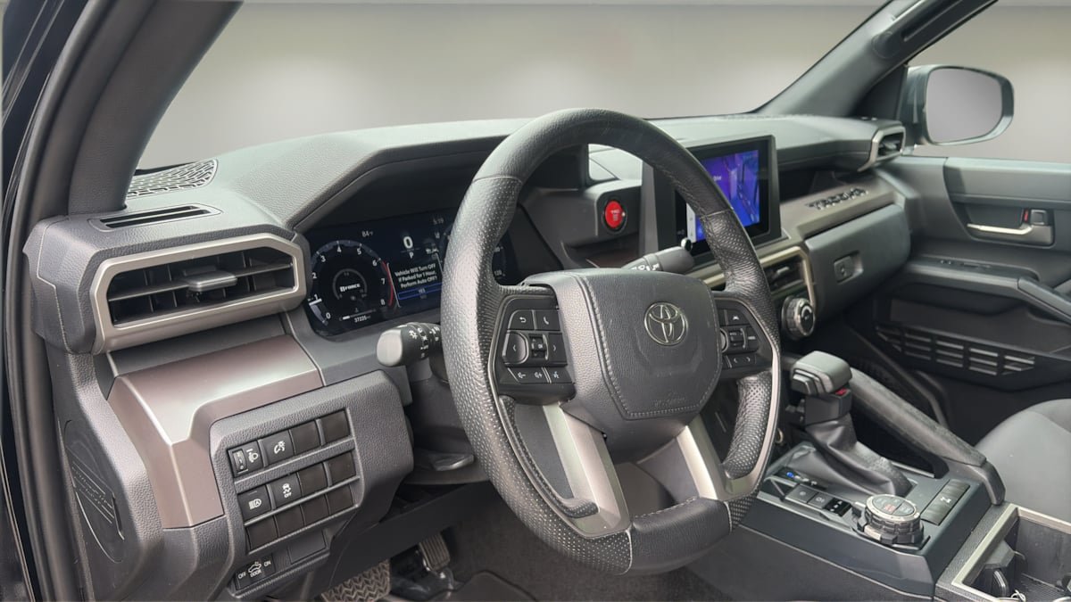 Used 2024 Toyota Tacoma TRD Off-Road AWD/4WD image 18