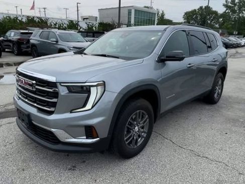 Used 2025 GMC Acadia Elevation FWD image 6