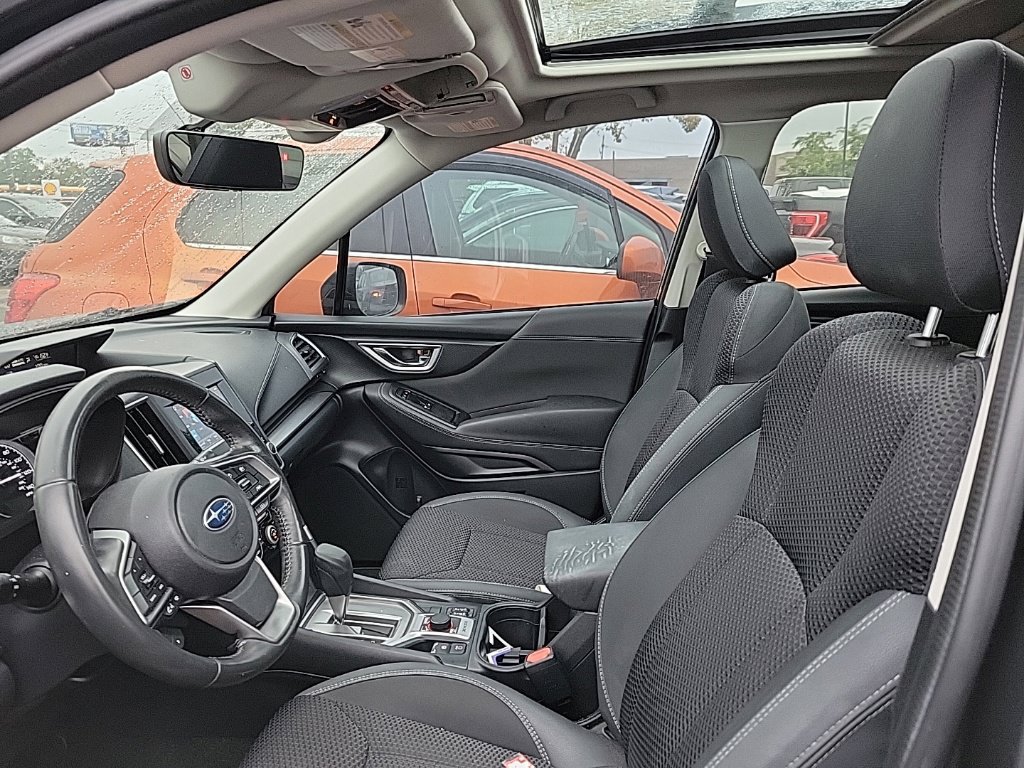 Used 2019 Subaru Forester Premium AWD/4WD image 6