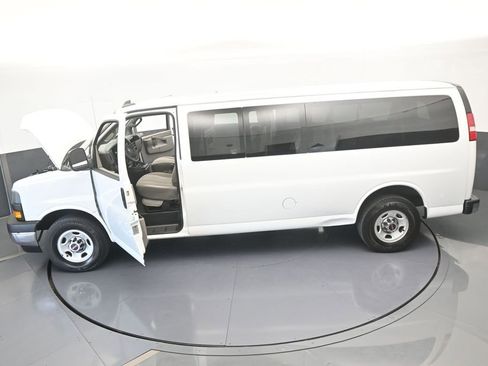 Used 2020 GMC Savana 3500 LT w/ LT Preferred Equipment Group image 59