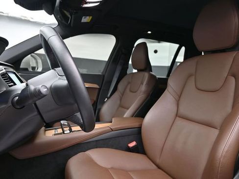 Used 2024 Volvo XC90 B6 Plus w/ Protection Package Premier AWD/4WD image 10