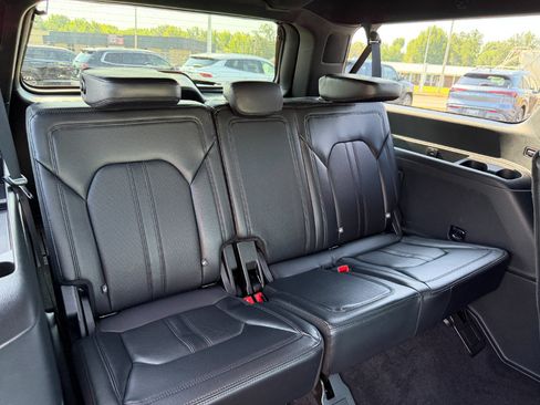Used 2021 Ford Expedition Max Limited AWD/4WD image 19