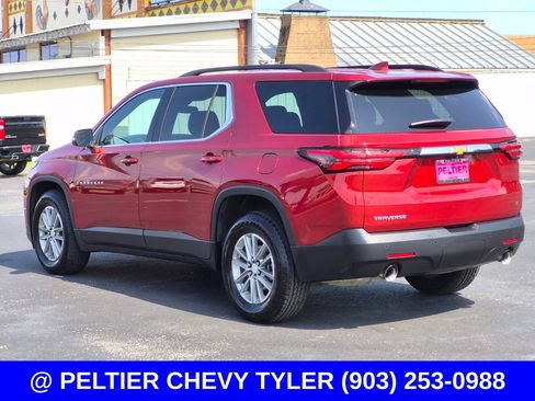 Used 2023 Chevrolet Traverse LT FWD image 4