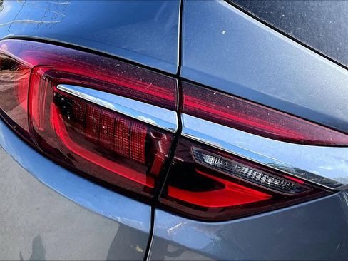 Used 2021 Buick Enclave Essence w/ Sound and Sites Package image 28