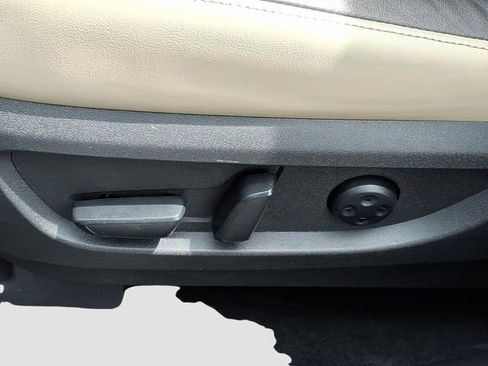 Certified 2022 INFINITI QX50 Essential FWD image 9
