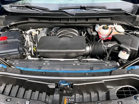 Used 2025 GMC Yukon Elevation image 28