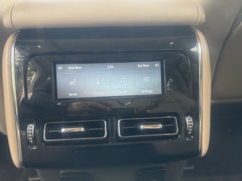 Used 2020 Lincoln Aviator Reserve w/ Equipment Group 202A AWD/4WD image 38