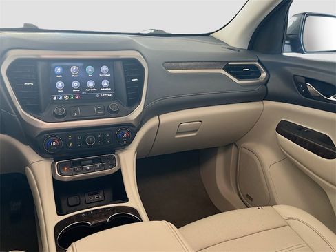 Used 2020 GMC Acadia Denali w/ Technology Package image 25