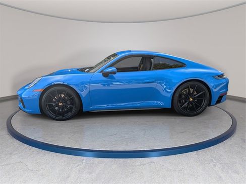 Used 2023 Porsche 911 Carrera image 3