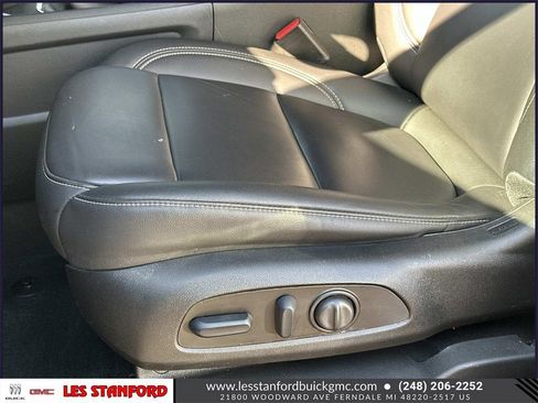 Certified 2023 Chevrolet Traverse LT w/ LT Premium Package image 18