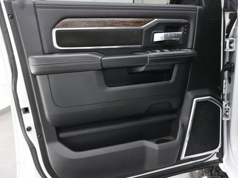 Used 2020 RAM 2500 Laramie AWD/4WD image 40