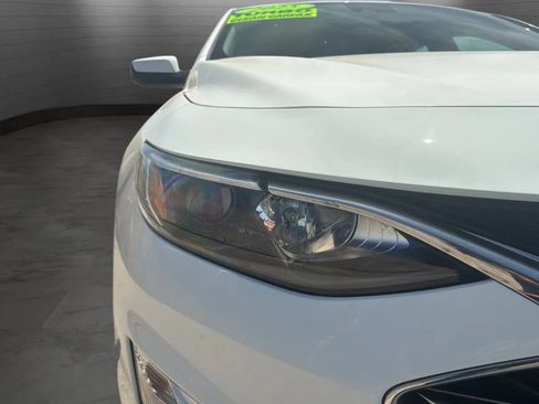 Used 2025 Chevrolet Malibu LS FWD image 32