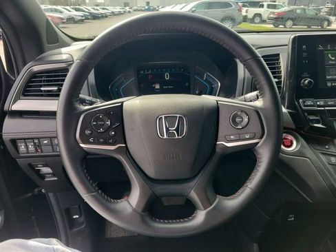 Used 2024 Honda Odyssey Sport image 30