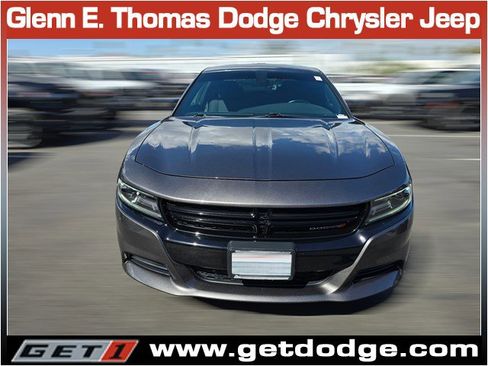 Used 2020 Dodge Charger SXT w/ Blacktop Package image 2
