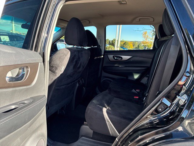Used 2014 Nissan Rogue SV AWD/4WD image 21