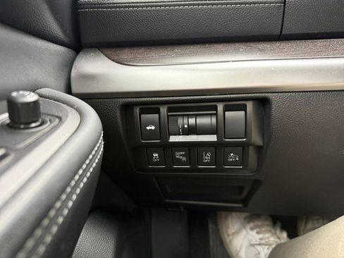 Used 2018 Subaru Legacy 2.5i Limited image 32