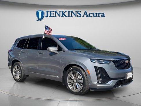 Used 2021 Cadillac XT6 Premium Luxury image 4