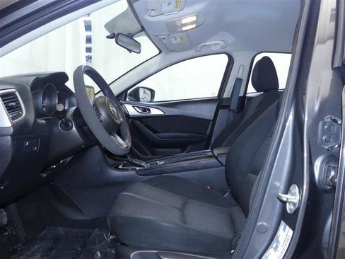 Used 2017 MAZDA MAZDA3 Sport w/ Preferred Equipment Package image 20