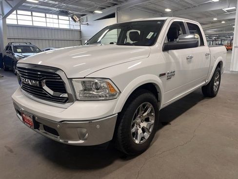 Used 2019 RAM 1500 Laramie w/ Convenience Group image 7