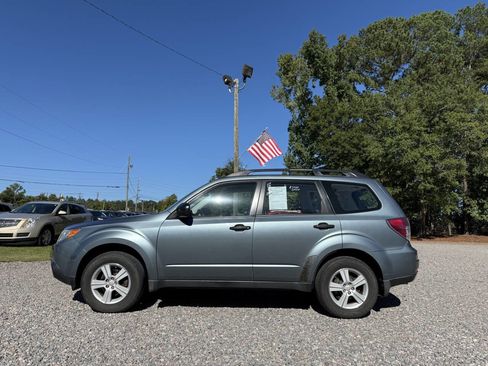 Used 2010 Subaru Forester 2.5X image 1