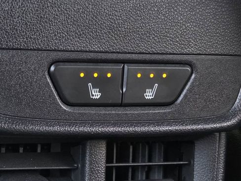 Used 2025 Chevrolet Equinox RS w/ Safety and Technology Package FWD image 8