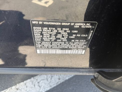 Used 2025 Volkswagen Atlas SE FWD image 24
