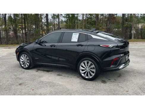 Used 2025 Buick Envista Avenir image 6