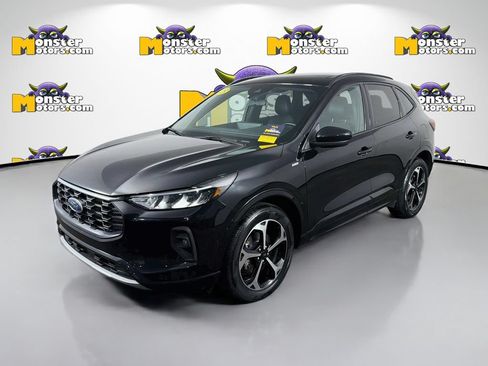 Used 2023 Ford Escape ST-Line Select w/ Tech Pack #1 AWD/4WD image 1