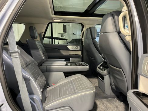 Used 2020 Lincoln Navigator Black Label AWD/4WD image 15