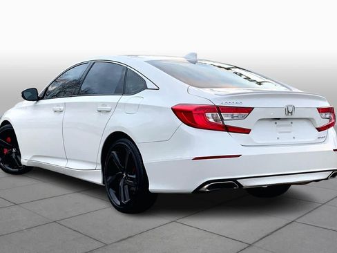 Used 2018 Honda Accord Sport image 11