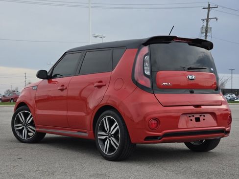 Used 2019 Kia Soul + FWD image 13