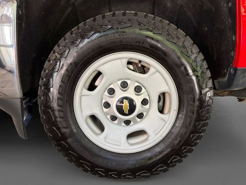 Used 2018 Chevrolet Silverado 2500 W/T w/ WT Fleet Convenience Package RWD image 11