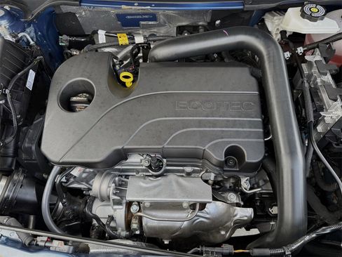 Used 2025 Chevrolet Equinox LT image 25