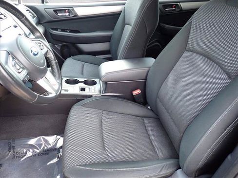 Used 2017 Subaru Outback 2.5i Premium AWD/4WD image 11