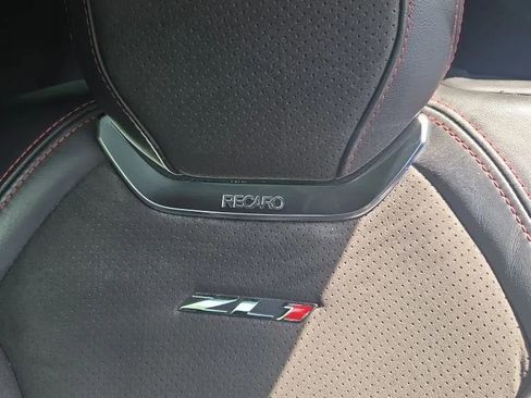 Used 2022 Chevrolet Camaro ZL1 RWD image 8