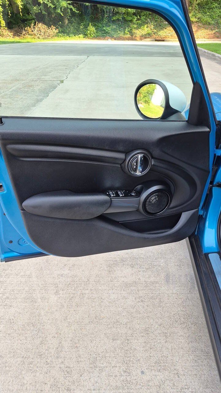 Used 2015 MINI Cooper 4-Door Hardtop FWD image 23