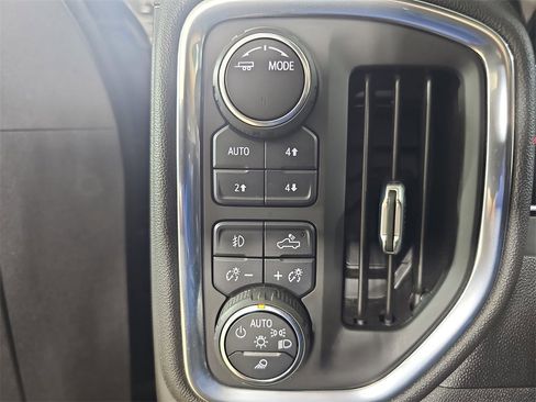 Certified 2021 Chevrolet Silverado 1500 LT Trail Boss w/ Convenience Package II image 30