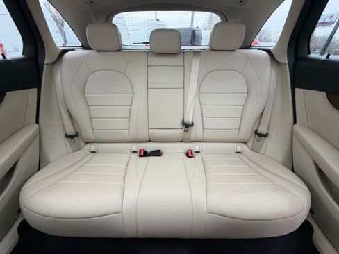 Used 2022 Mercedes-Benz GLC 300 4MATIC image 17