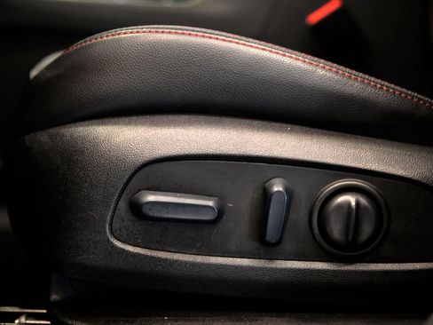 Used 2022 Chevrolet Equinox RS image 16