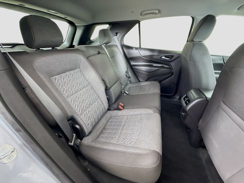 Used 2024 Chevrolet Equinox LT FWD image 27
