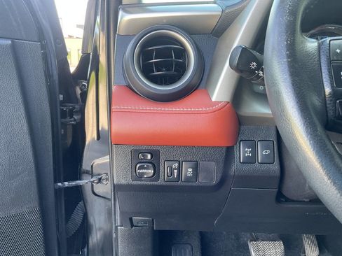 Used 2014 Toyota RAV4 Limited AWD/4WD image 16