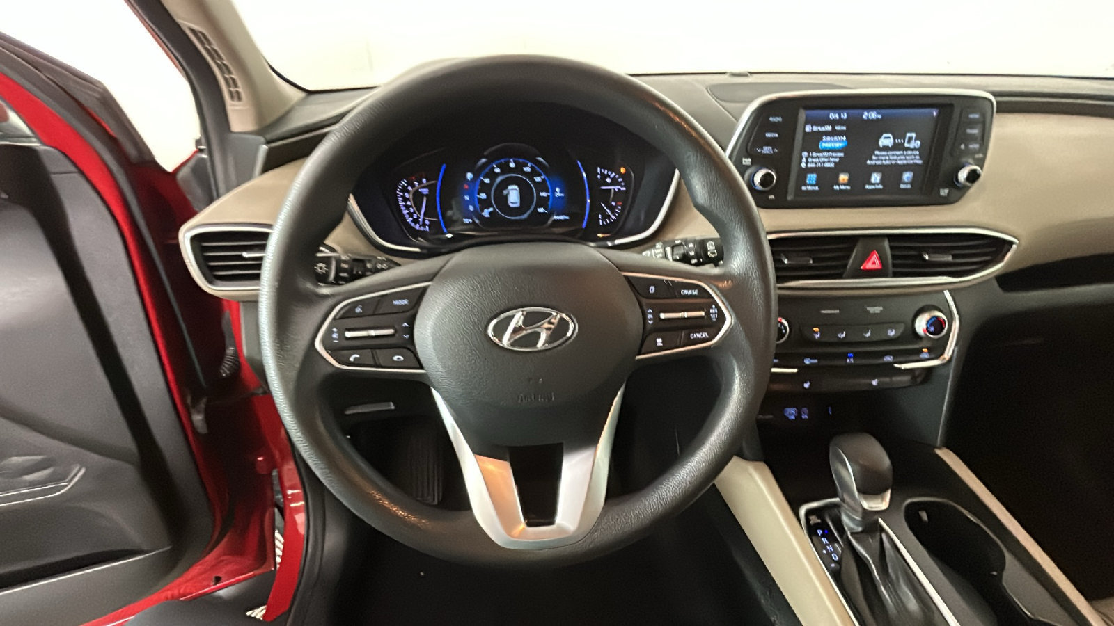 Used 2019 Hyundai Santa Fe SEL FWD image 18