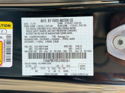 Used 2025 Ford Mustang GT Premium image 19